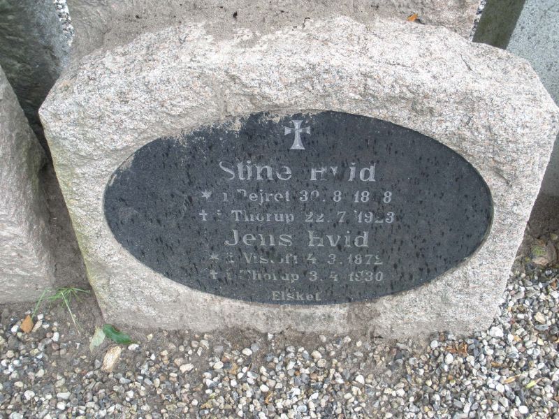 Stine Hvid .JPG
